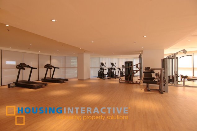 for rent 2br corner unit - uptown ritz residences