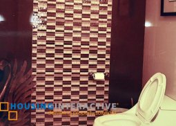 grand 2-storey, 6-bedroom house for sale in corinthian hills