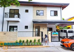 for sale 2-storey house in the enclave bf homes