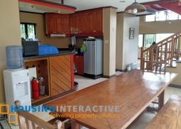 for sale 3-storey house in canyon woods