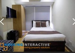 studio unit with balcony for lease in knightsbridge makati