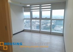 for rent 2br - uptown parksuites