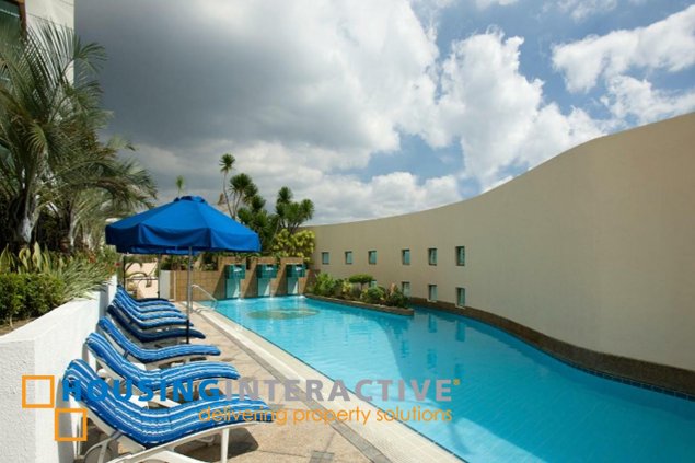 a fancy 3br unit in fraser place makati