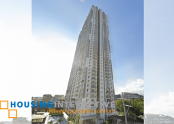 a 1br unit in the celandine qc