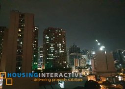 a 3br unit for rent in victoria de makati