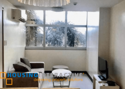 a 1br unit for lease in one central