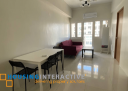 high floor unit with balcony in madison park west