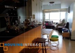 a 2br unit for sale/rent in the columns legazpi