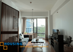 home with golf course view