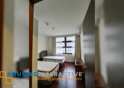 luxurious 2br condo unit with sunroom (enclosed balcony)