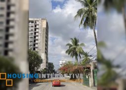 3-storey warehouse for sale at retiro-araneta