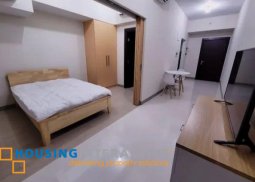 1-bedroom unit w/ balcony for lease in uptown parksuites