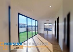 house for sale - greenwoods executive village