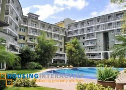 fully furnished 1br unit for rent in one serendra bamboo tower