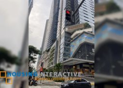 for sale 4br bi-level unit - uptown parksuites