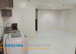 fully furnished 2br unit with balcony for lease in solemare park suites