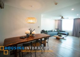 semi-furnished 1br unit with balcony for rent in bonifacio ridge
