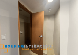 semi-furnished 1br unit with balconies for lease in central park west