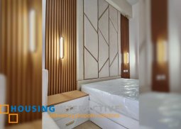 the ellis studio w/ balcony