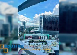 semi-furnished 1br unit with balcony for lease at uptown parksuite