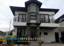 4 bedroom house near eton exit