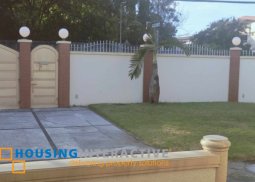 3-storey house for rent at multinational village