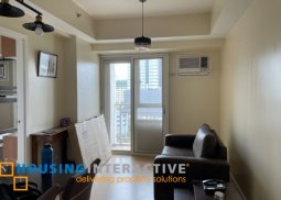 for rent: 2 bedroom at the grove by rockwell