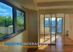 unfurnished 1br unit with balcony for lease at acqua private residences