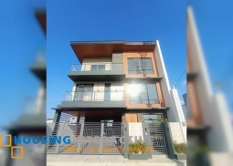 3-storey modern house for sale at greenwoods executive village