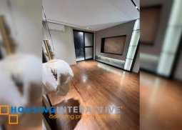 house for sale in mckinley hill village