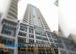 3br unit with parking for sale in greenbelt chancellor