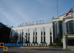 lot with old house for sale in bf homes, las pinas