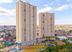 2br unit with balcony for sale in zinnia towers