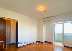 2br unit with parking for sale in royalton in capitol commons