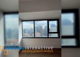 2br unit with parking for sale in the rise