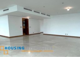 penthouse unit for sale in two roxas triangle