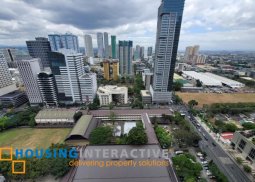 fully furnsihed 1br unit with balcony and parking for sale in st. francis shangri-la place