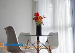 for sale 2br in uptown parksuites