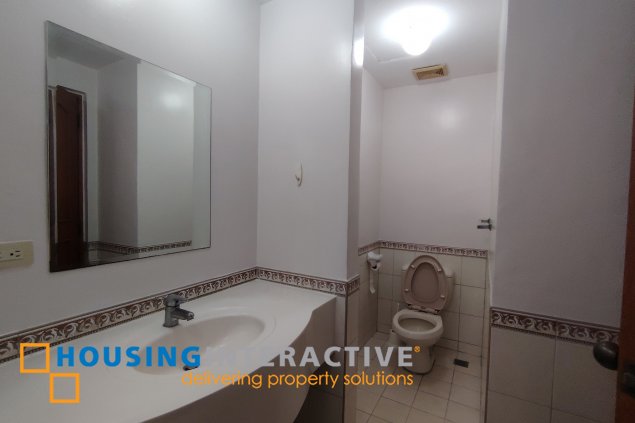 semi-furnished 3br unit for lease in paseo parkview suites