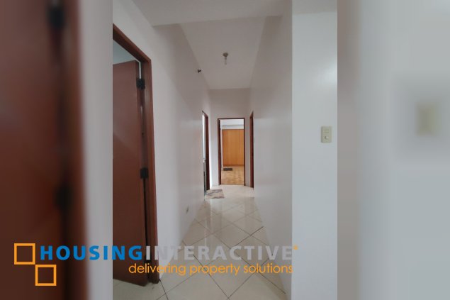 semi-furnished 3br unit for lease in paseo parkview suites