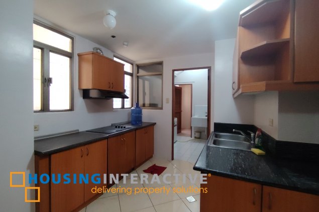 semi-furnished 3br unit for lease in paseo parkview suites