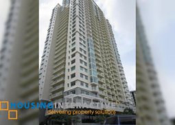 studio unit for lease in two serendra, aston tower