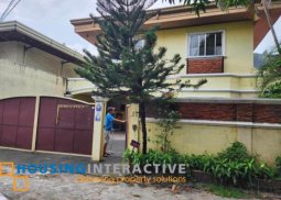 house and lot for sale in town & country executive village