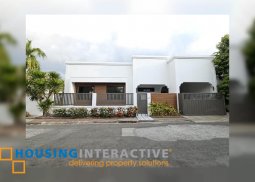 house and lot for sale in bf almanza village, las pinas city