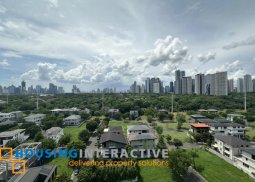 fully furnished 4br penthouse unit with parking for lease in the albany