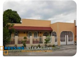 bungalow house for sale in bf resort village