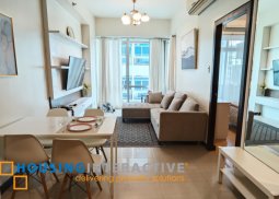 fully furnished 1r unit with parking for lease in the grand hamptons