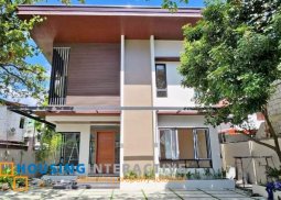 brandnew 2-storey house for sale in bf homes