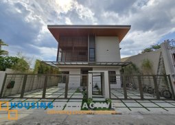 house with swimming pool for sale in bf homes, paranaque