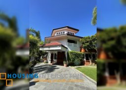 well-maintained spanish-filipino style home for sale in filinvest, alabang